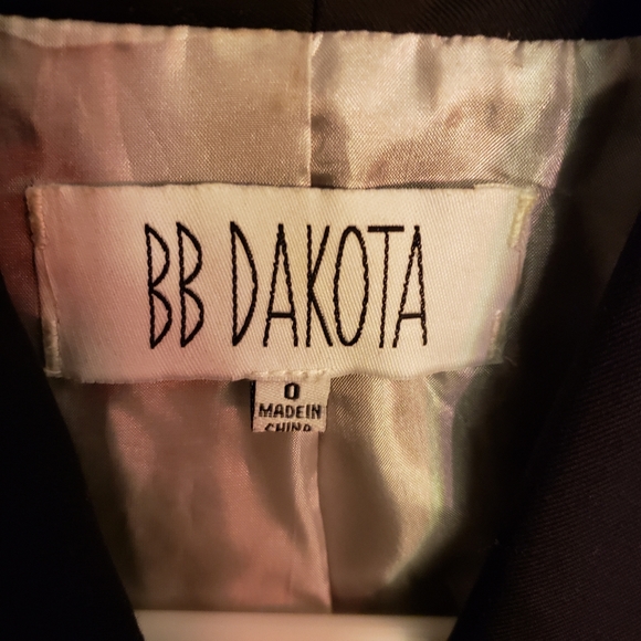 BB Dakota Blazer - Picture 2 of 3